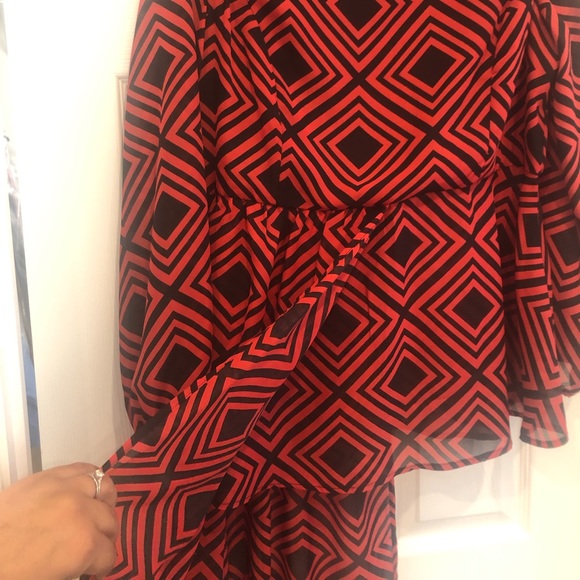 Red and black high low blouse - Picture 4 of 7